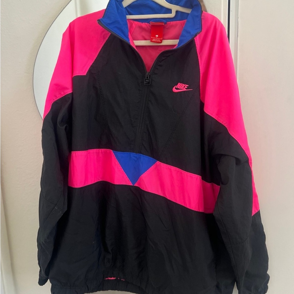 Nike Black and Pink Ski Windbreaker with Color-Blocking Design